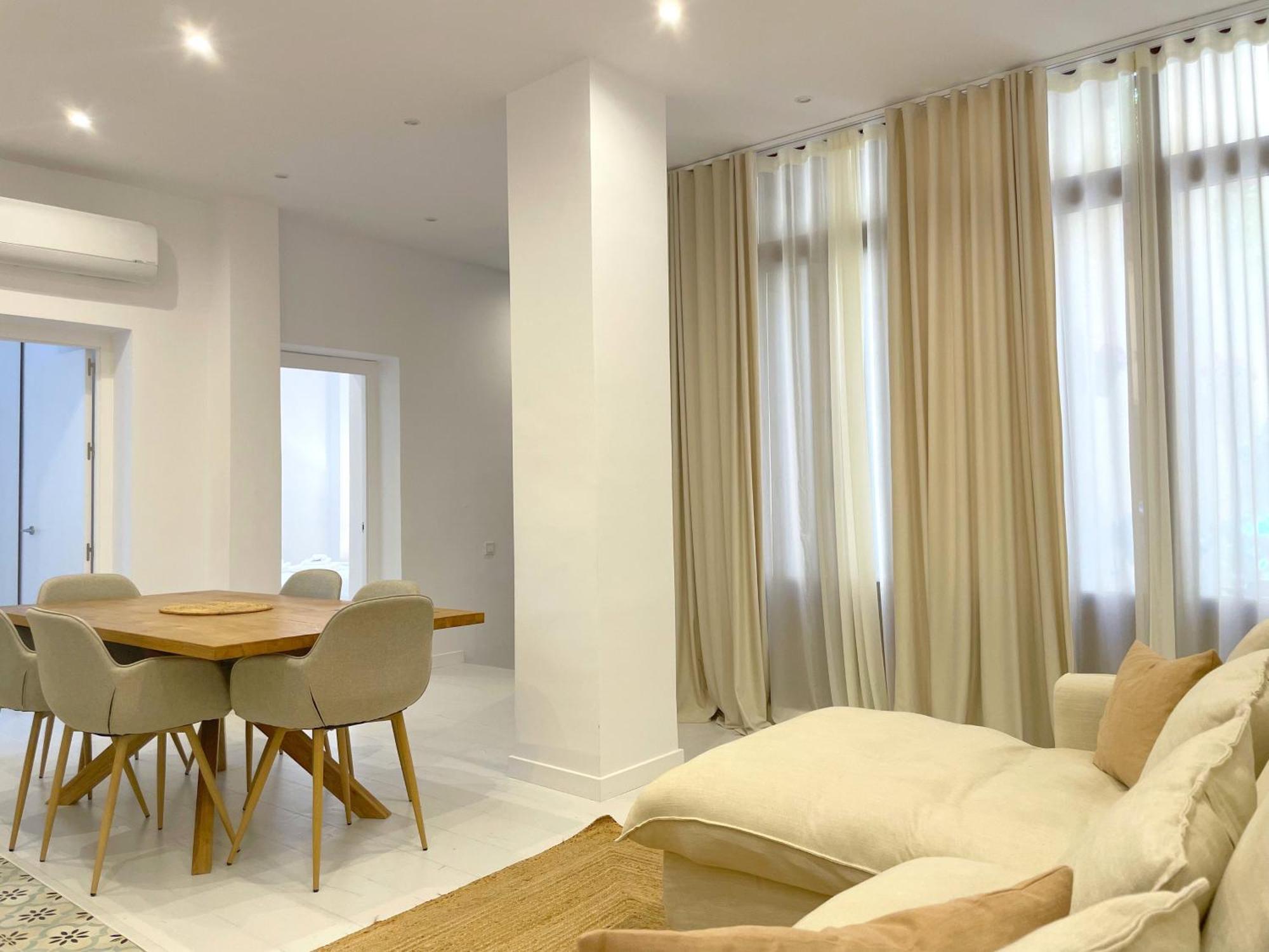 Appartement Piso Con Patio, 3 Habitaciones, En La Goleta