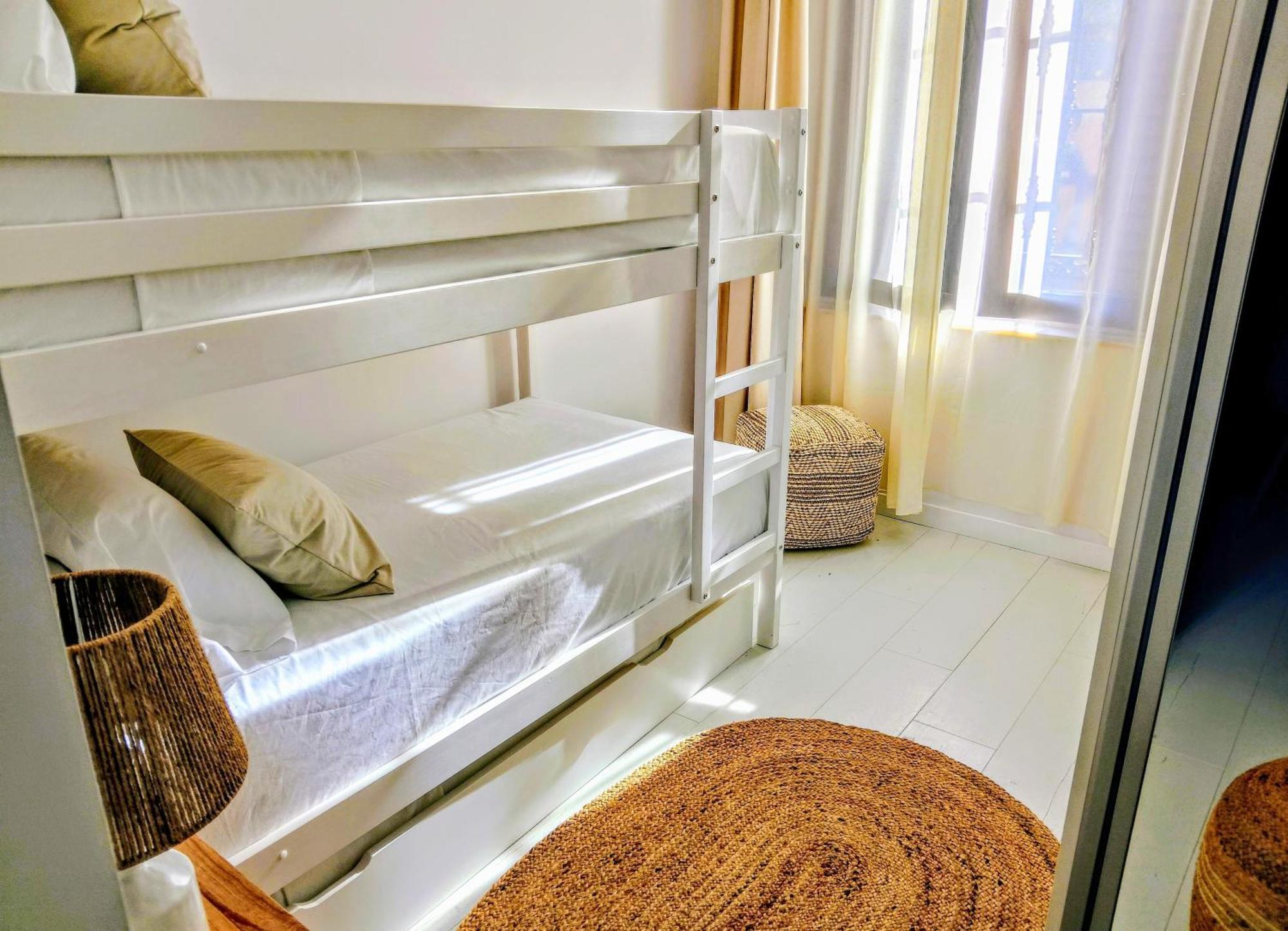 Piso Con Patio, 3 Habitaciones, En La Goleta Appartement Málaga